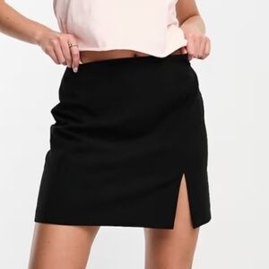 ASOS DESIGN tailored Black mini skirt with front slit Sz 26